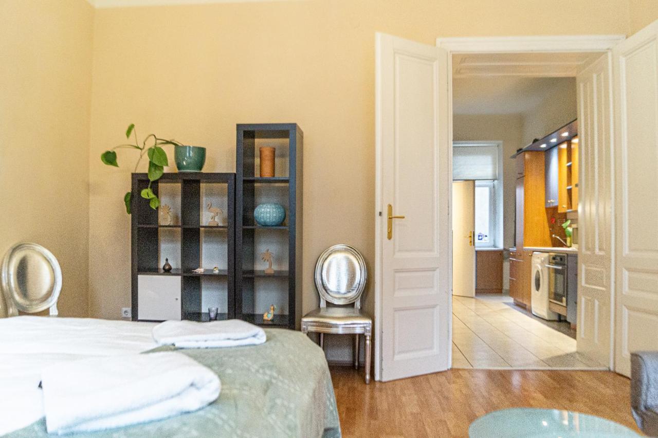 Spacy 2br Apt. Ideal For Longstays