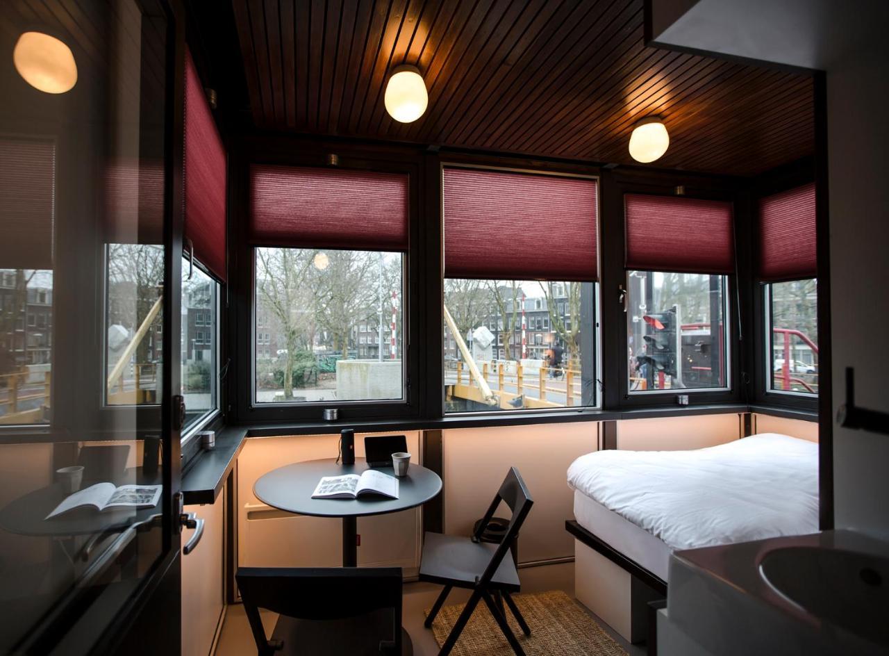 Sweets - Theophile de Bockbrug (Adults Only)