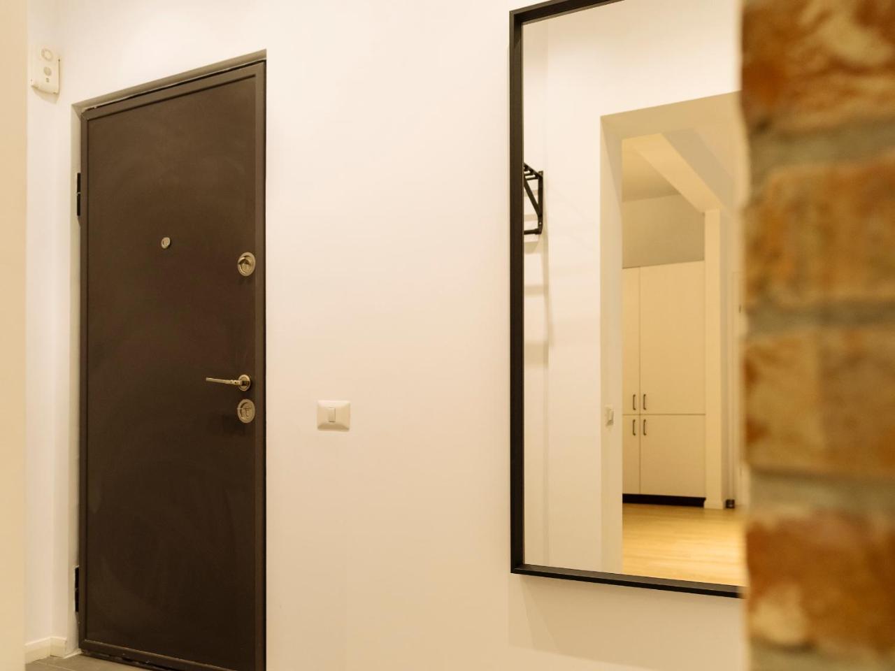 Bright 3br Flat Top Location Green View Balcony