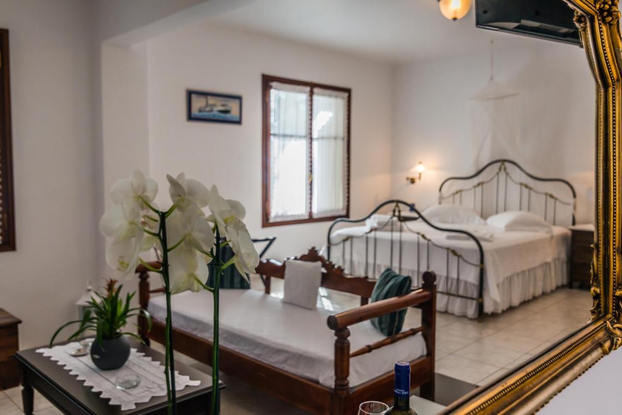 Villa Notos Studios