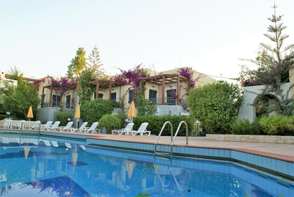 Your Memories Aparthotel by Estia