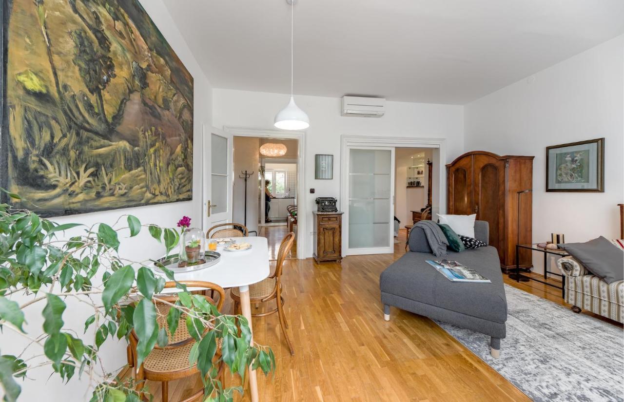 Markaat Apartment