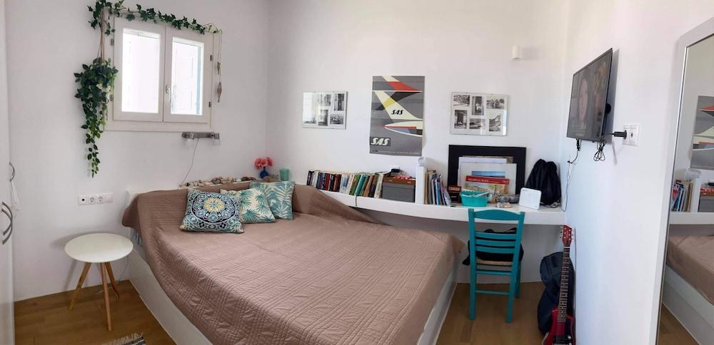 Studio Seagull by Old Market Street Naxos Town