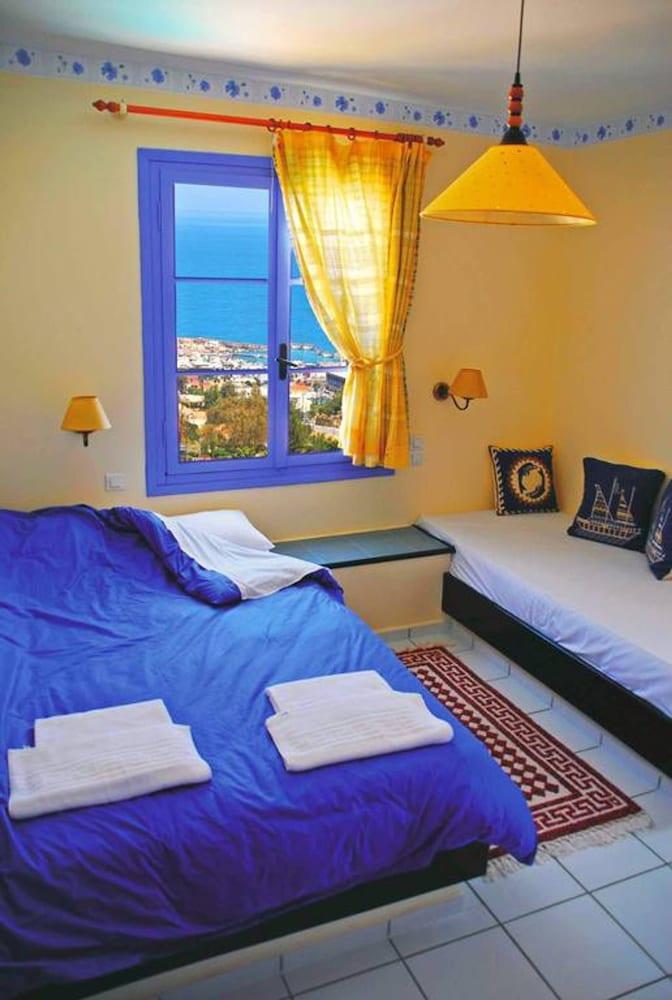 Peaceful & Very Relaxing Suite Near Crete Sea View, Shared Pool, Air Condition