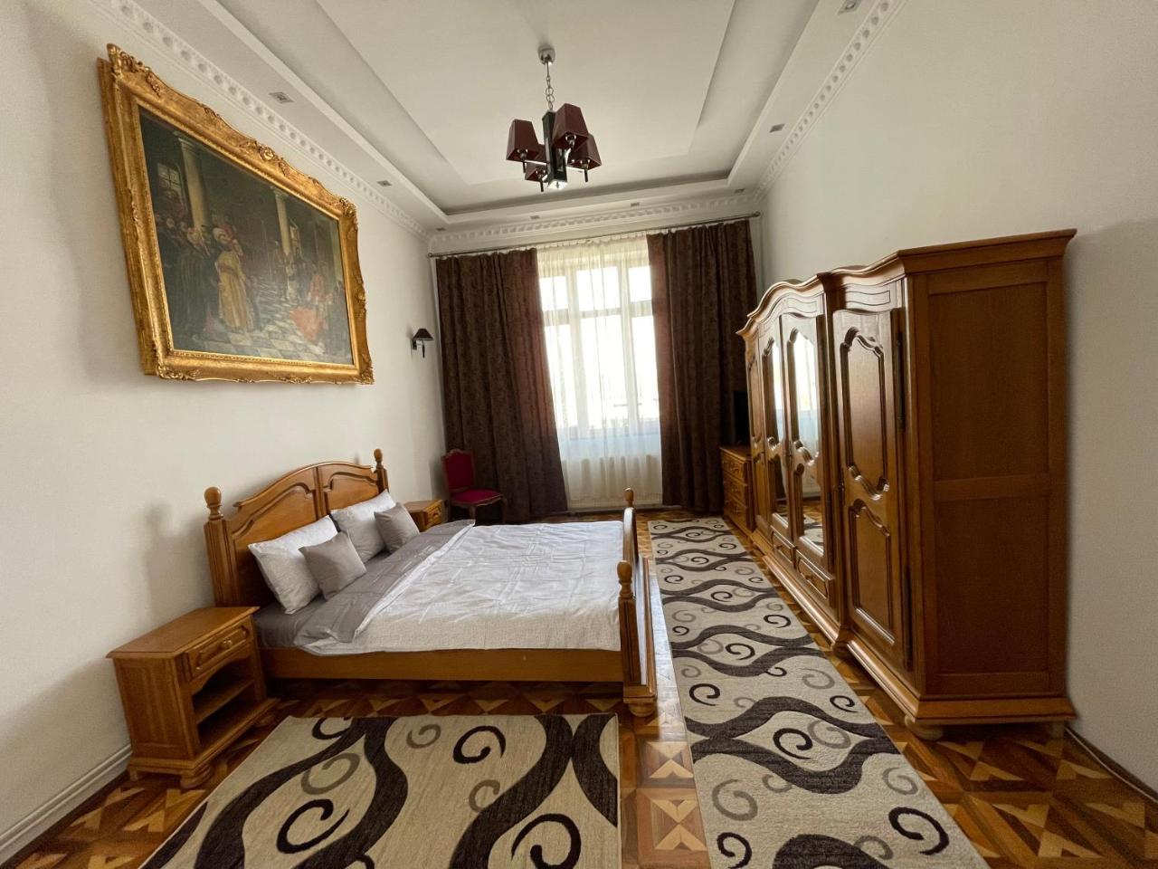 M & I Apartment 1