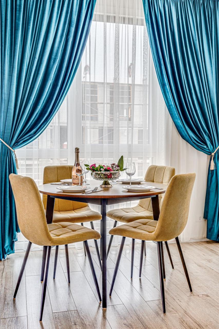 Ari Turquoise Apartment Near Atrium Mall
