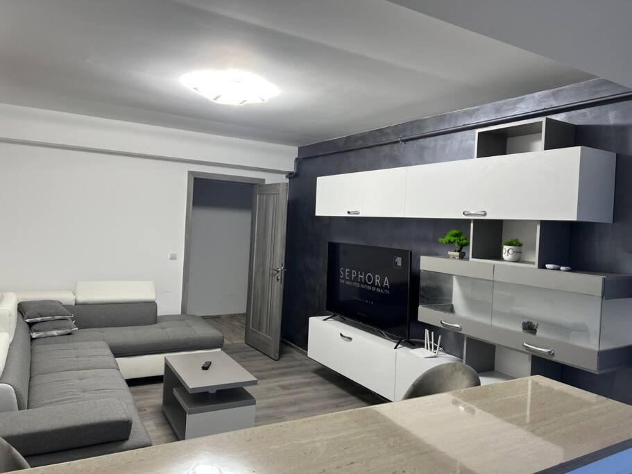 Lovely Flat With Bathtub 5 Mins From Center