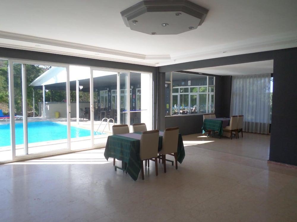 Tabiat Park Hotel