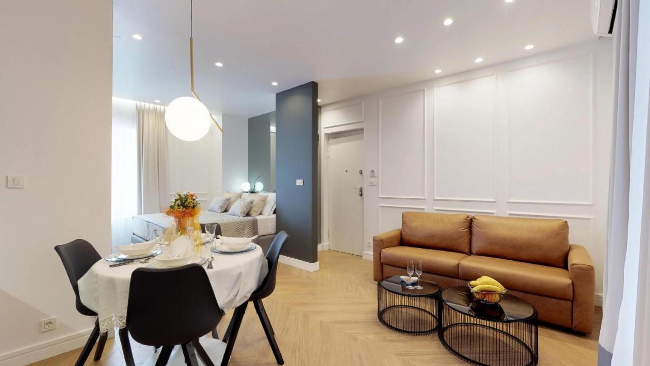Luxury Apartments Illyria In Palace