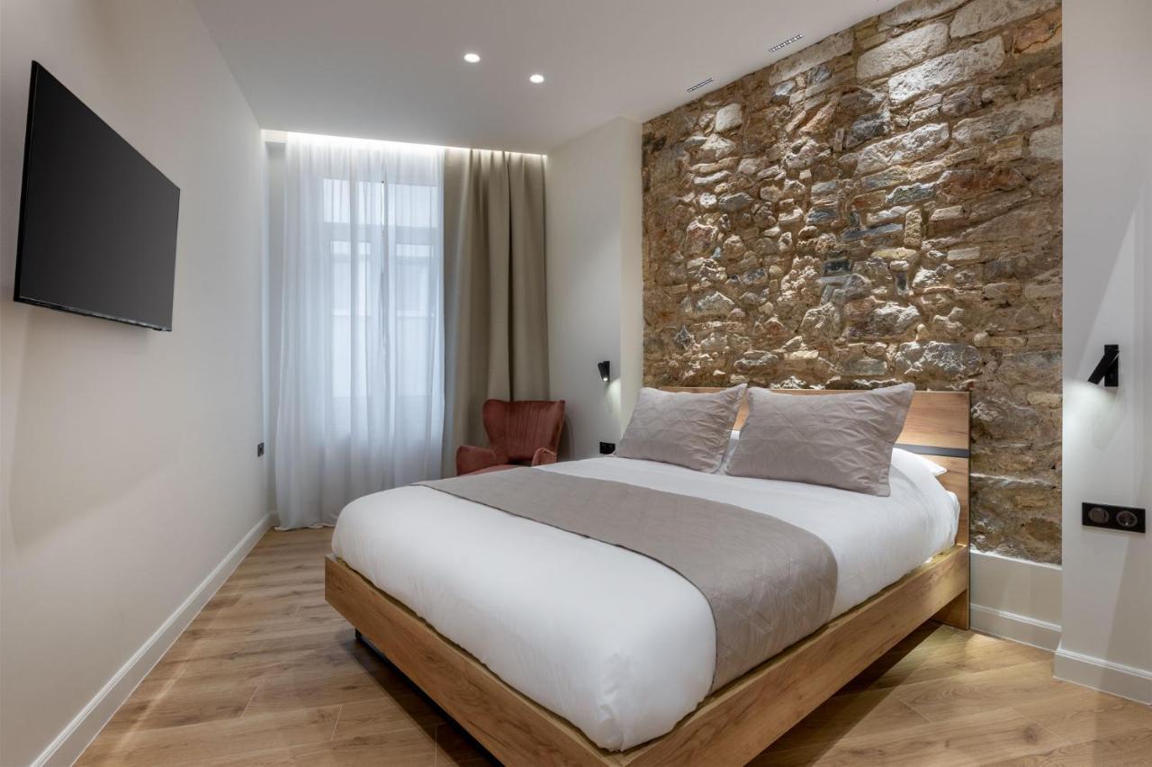 J & A Luxury Residence