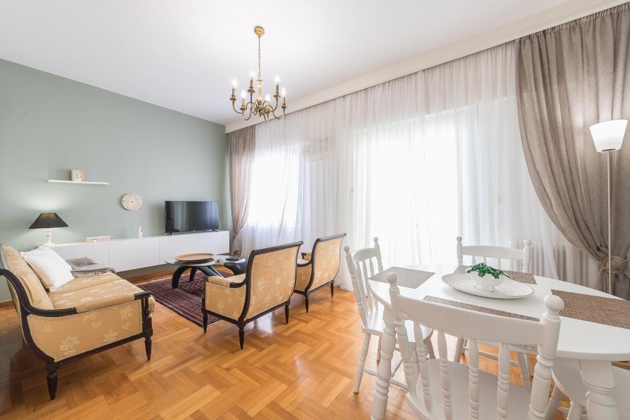 Sophisticated Family House With Acropolis View