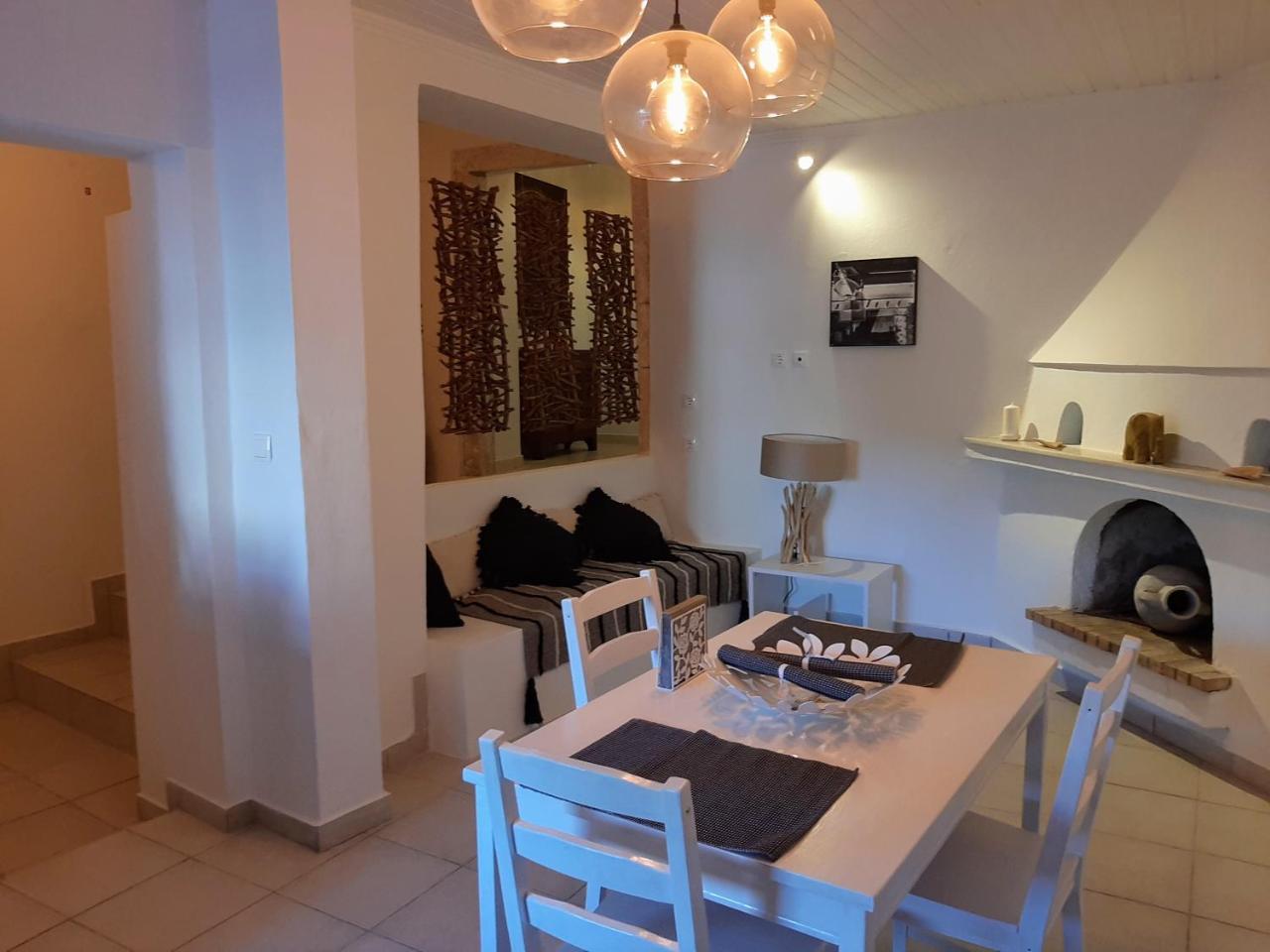 Villa Aspros Traditionell, Ruhig Und Strandnah