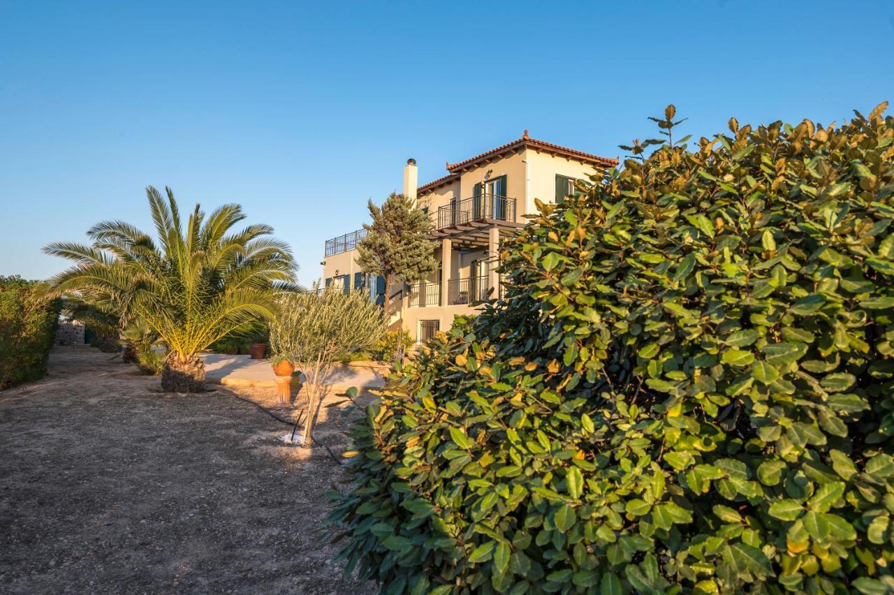 Marfaia Villa by The Sea