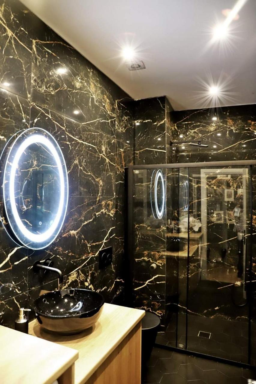 Neo Luxury Suite