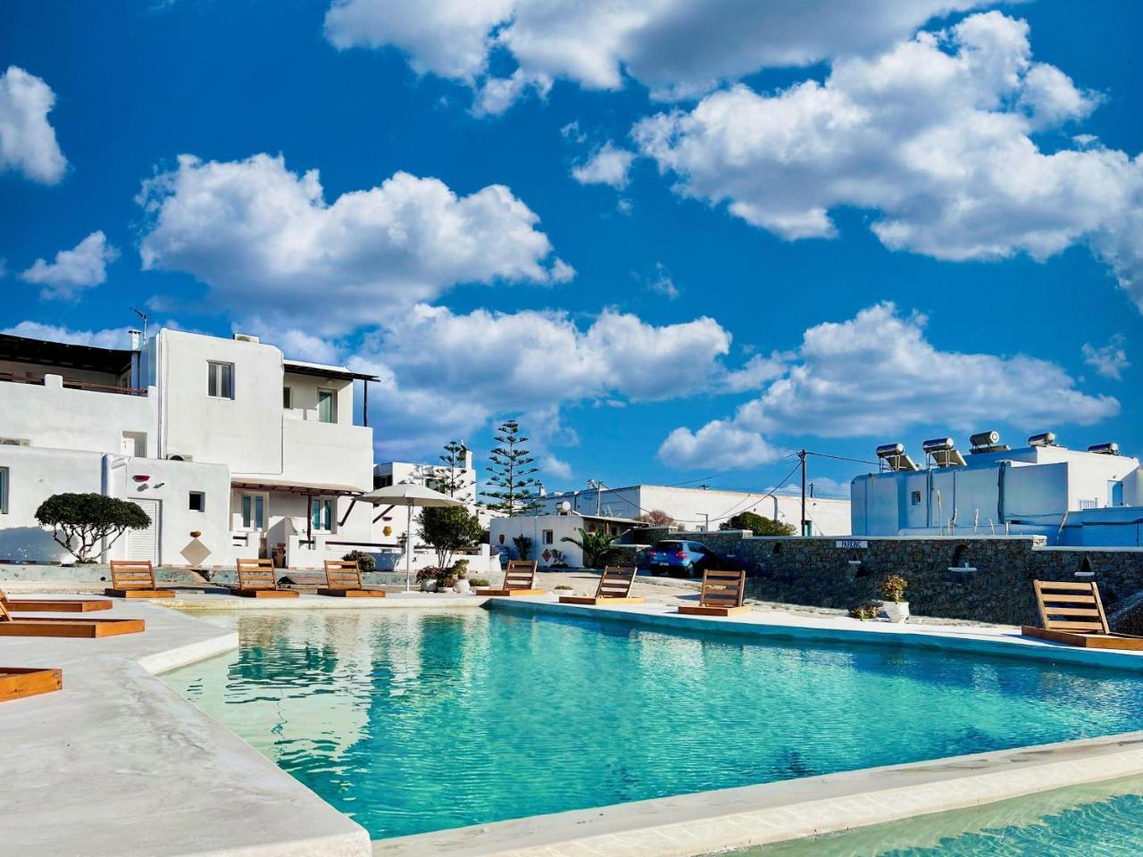 Mykonos Eight