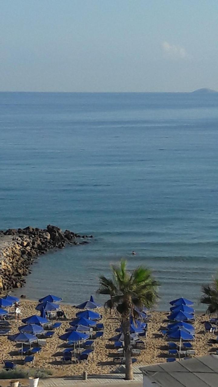 White House by The Sea