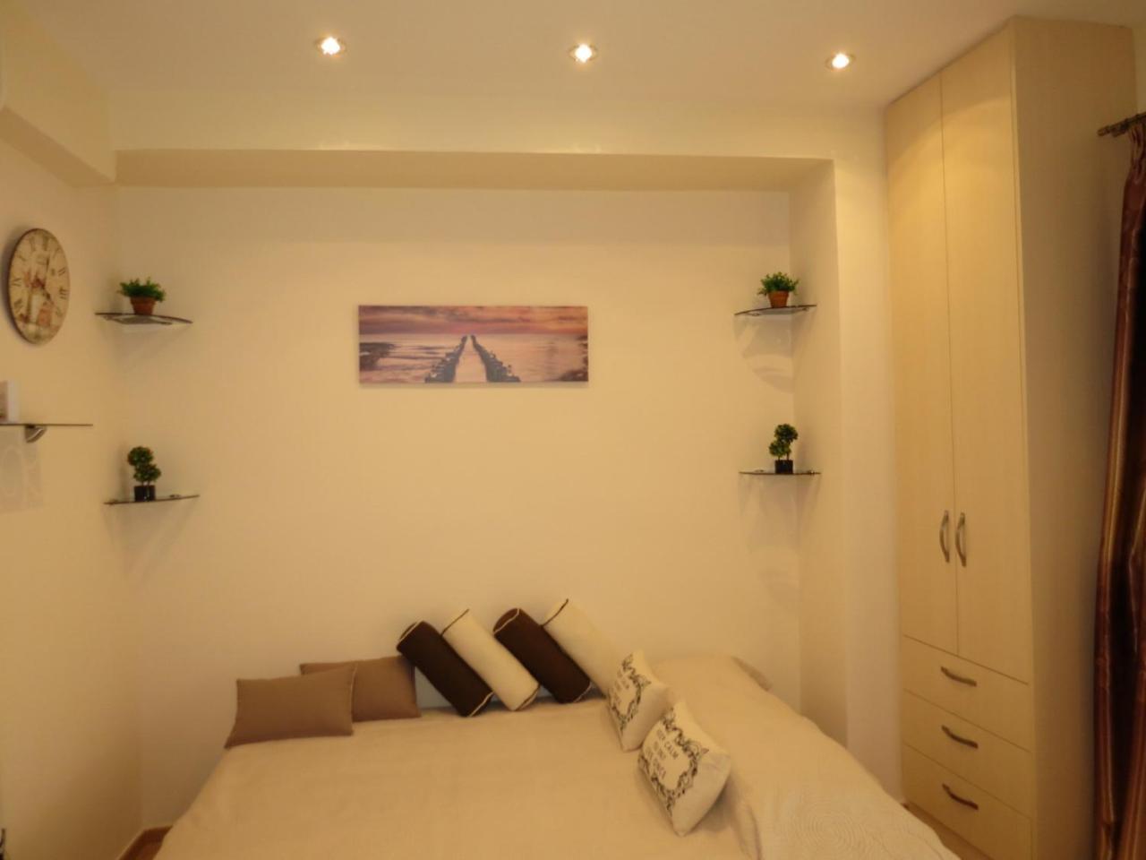Nice Studio Next To The Sea