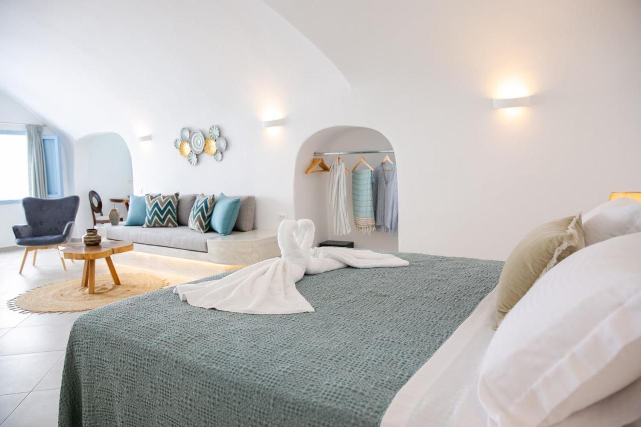 Sun Angelos Oia Luxury Cave Suites