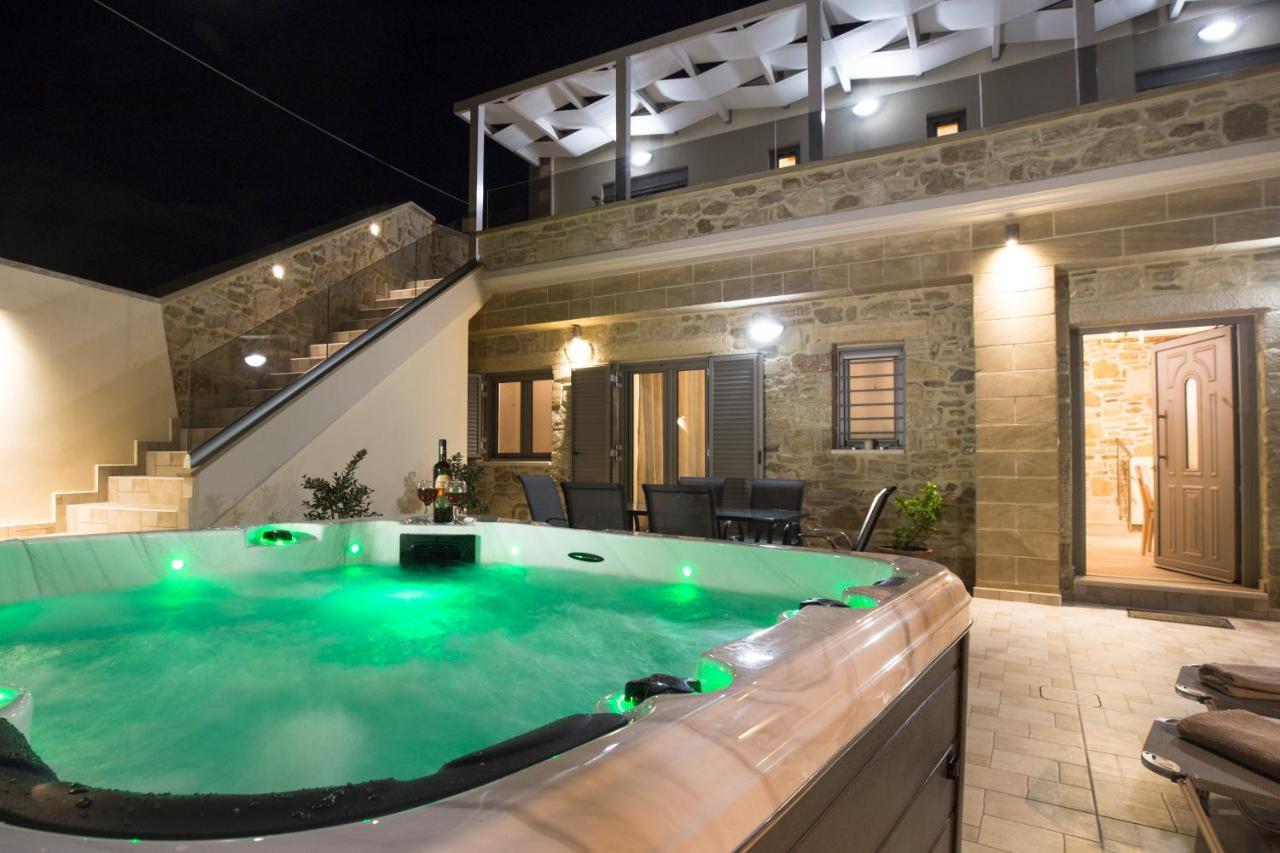 Petros Luxury Traditional House Villa