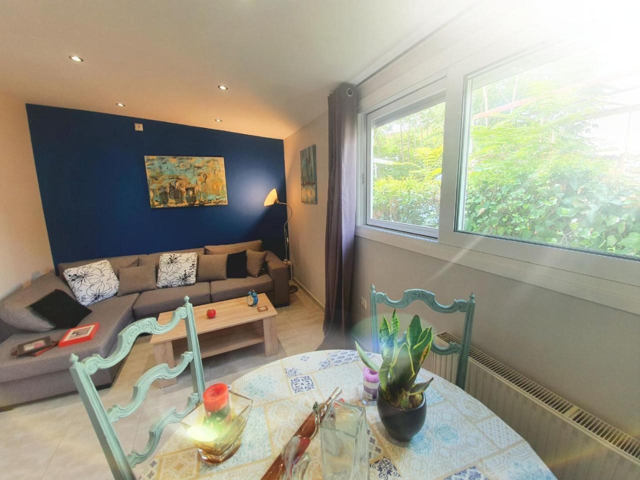 Ilias' Cosy & Relaxing Apartment