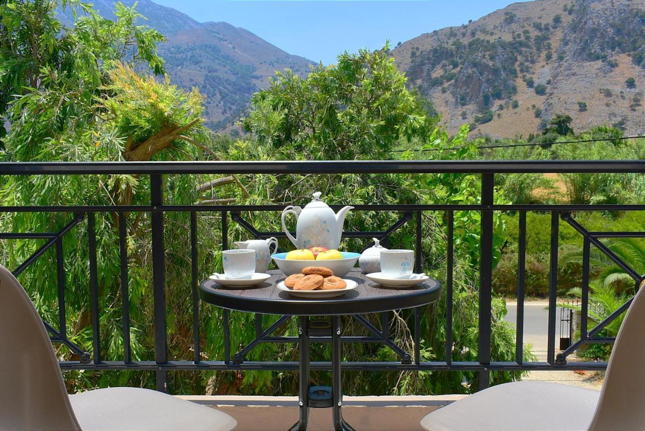 Kournas Lake Pansion