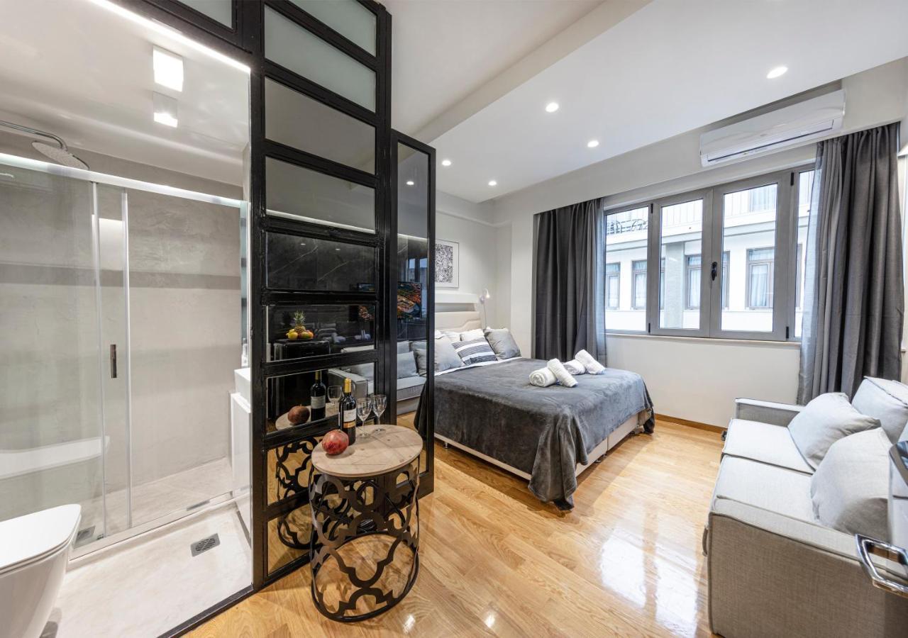 The Monastiraki Metro Lux Suite!