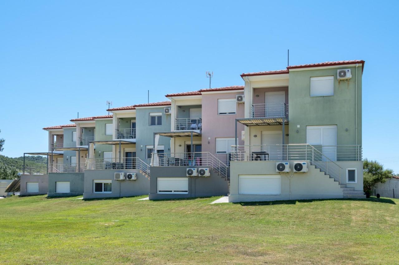 #flh Palm Tree Maisonettes