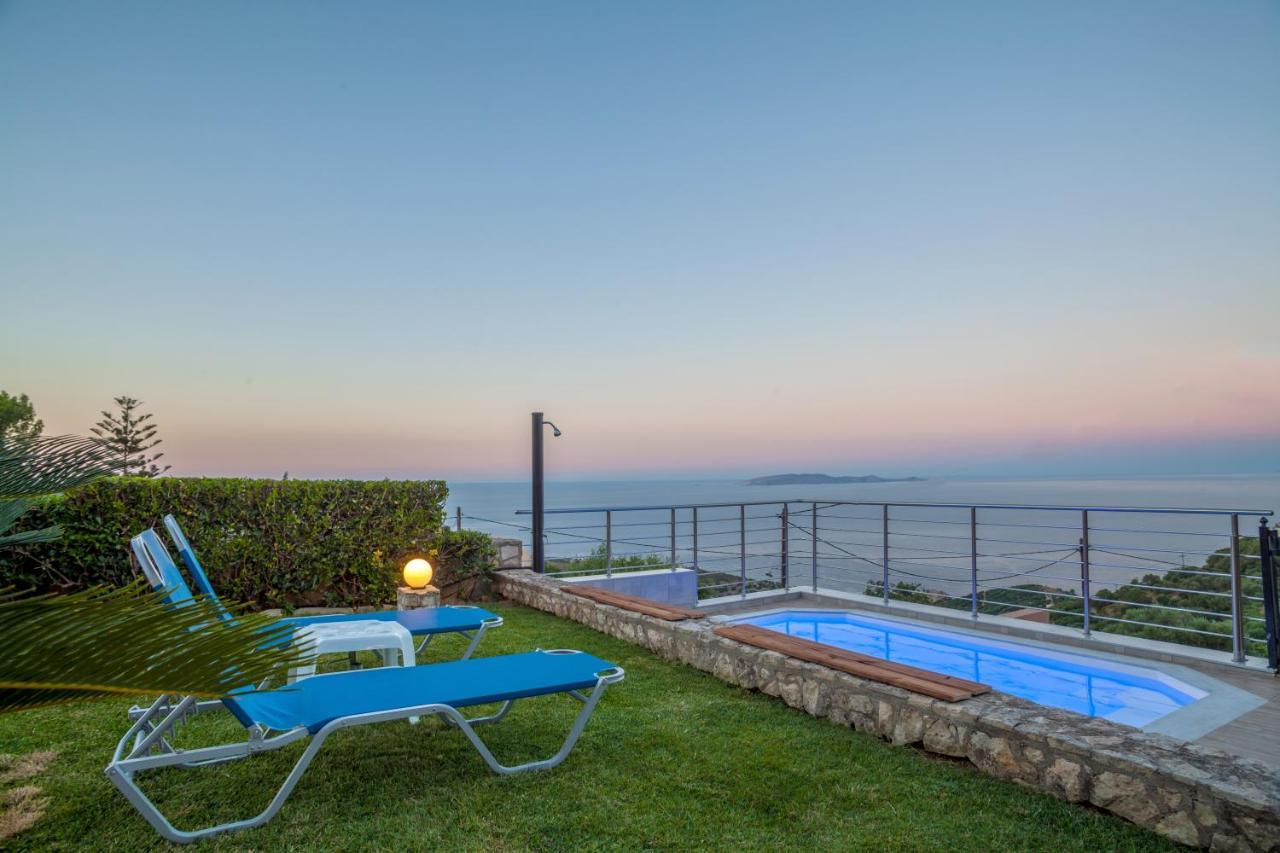 Panorama Traditional House With Private Pool