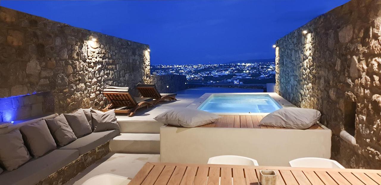 Mykonos Actor's Villa. 2 Bdrs, Private Mini-pool