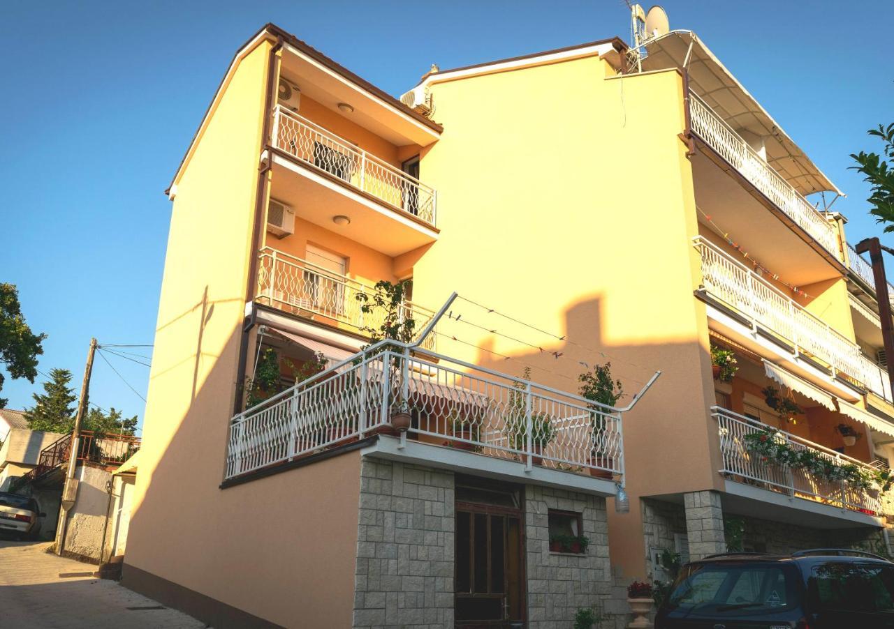 Apartmani Crikvenica 30091 Mandekic