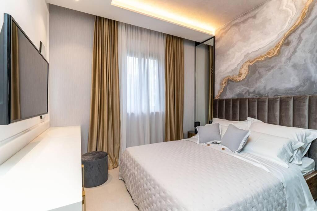 New & Stunning Luxury Residence Miss Perfect