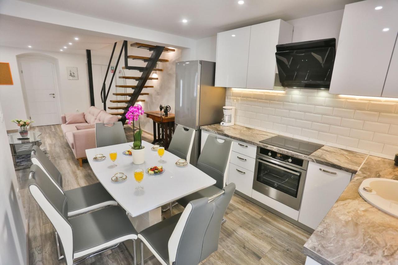 Luxury Apartment Lioness