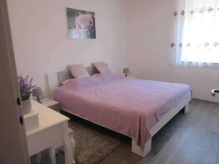 Apartman Ira Prelijep Stan + Besplatni Parking