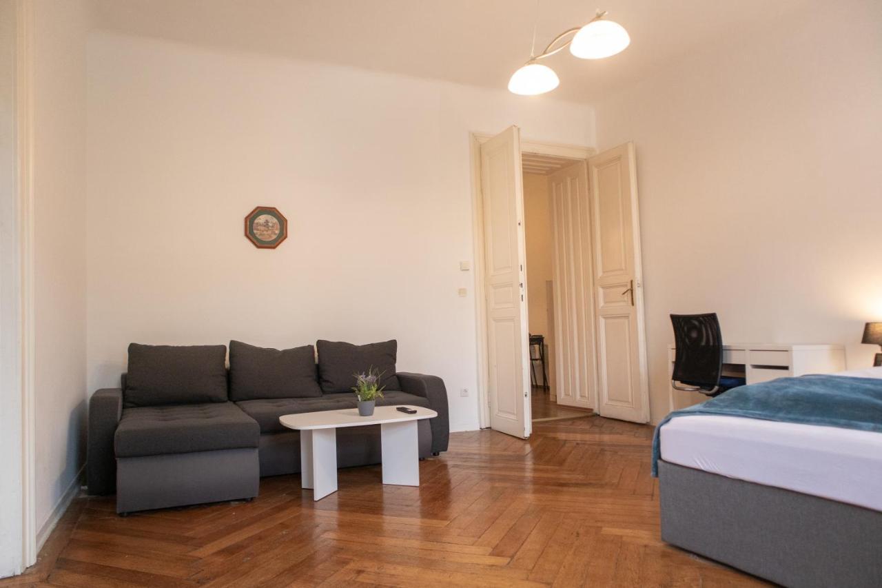 Roomy 2br Apt. Near Akh Perfect For Longstays
