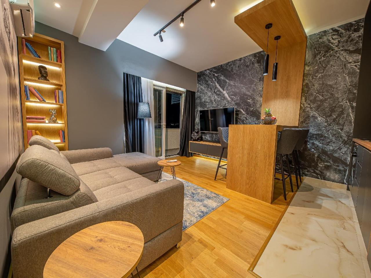 Night Pearl Deluxe Apartment