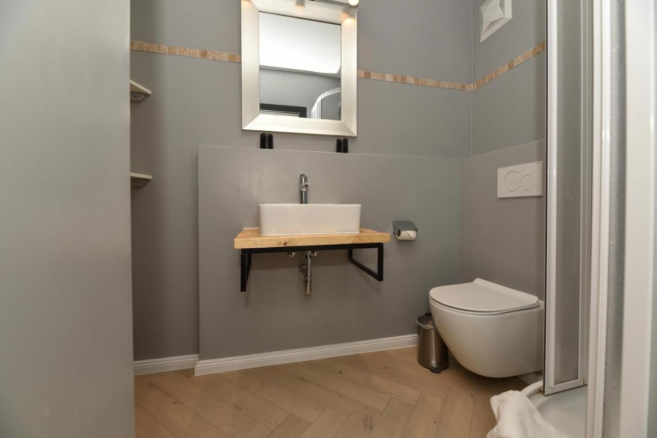 Penthouse Lake Mountains View, Terrace, Aircon