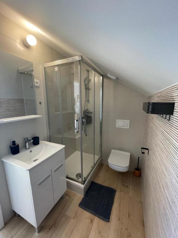 Rock'n'jazz Apartment With Swimming Pool & Beautiful Sea View