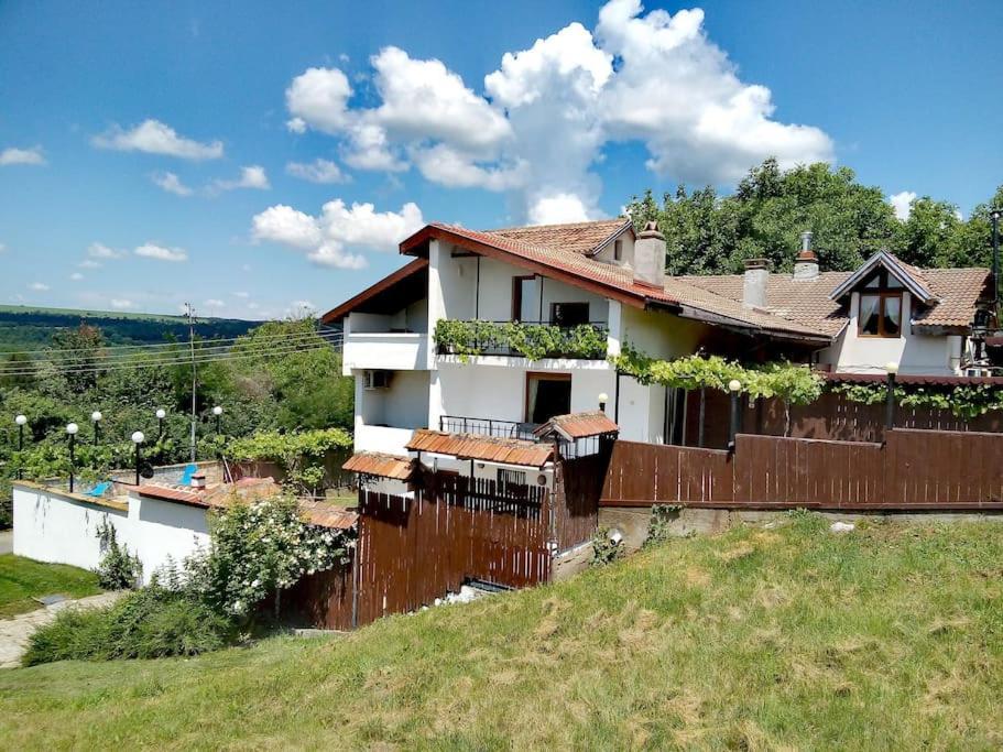 Hillside Guesthouse Pushevo