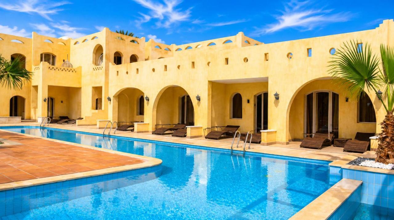 Romance Regency Club (Adults only)