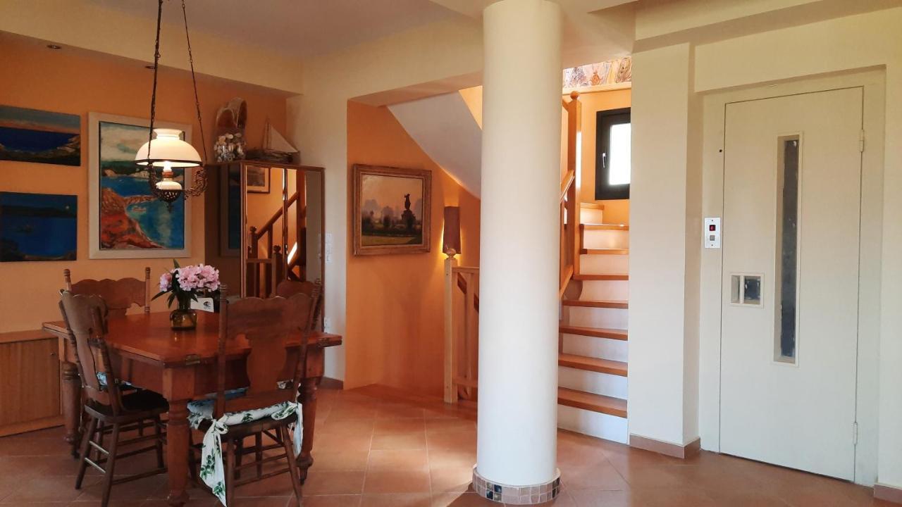 Alekos Beach Houses-mitis