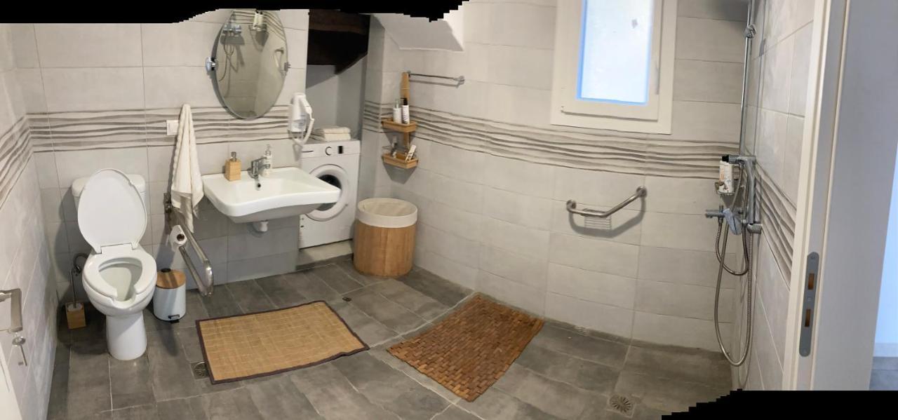 Zax Sea View Villas