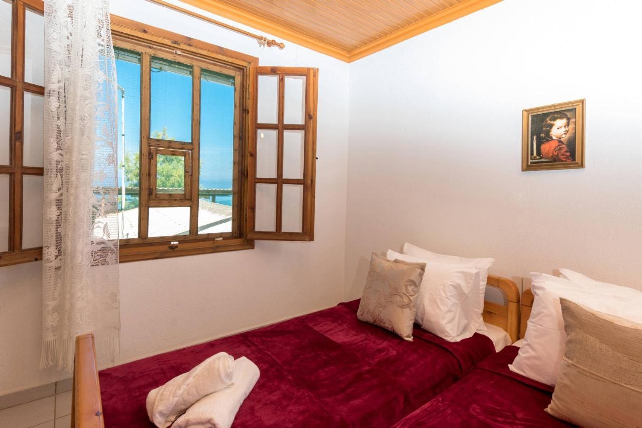 Poli's Beach House