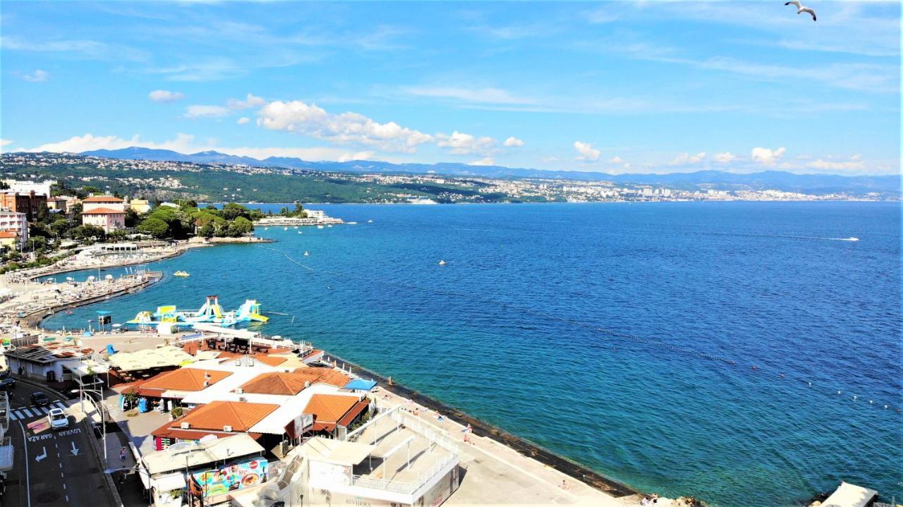 Apartment Near Beach With Sea View
