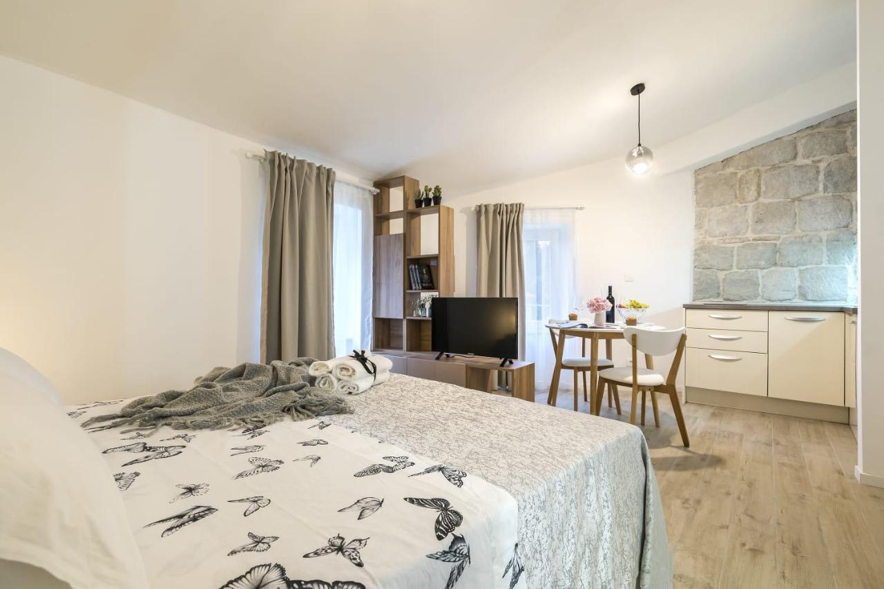 Studio Apartments Petar In Old Part Of Town