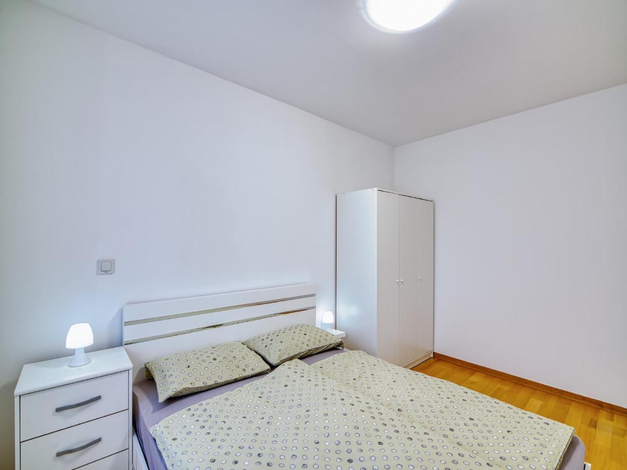 Apartman Malmar One
