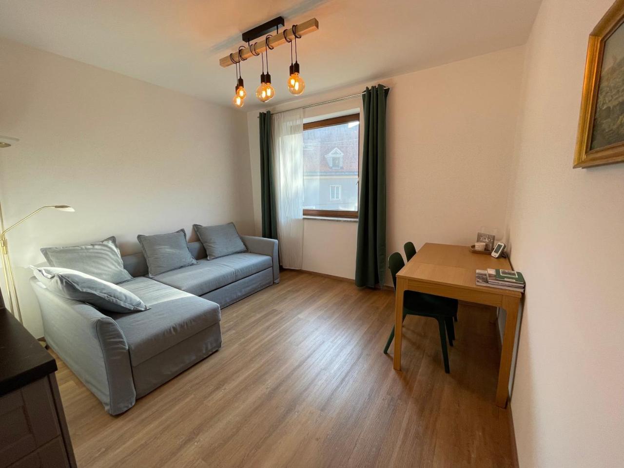 Zentrum & Parkmoglichkeit Apartment