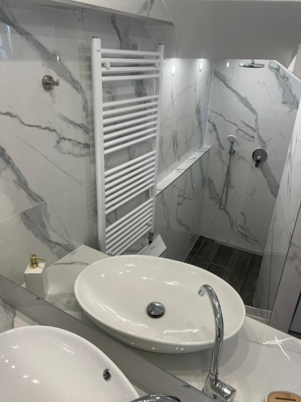 Apartment Seven