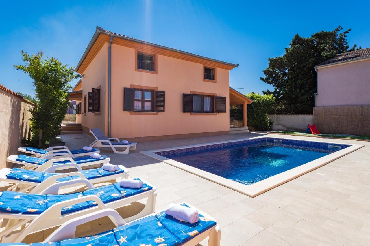 Villa Ena
