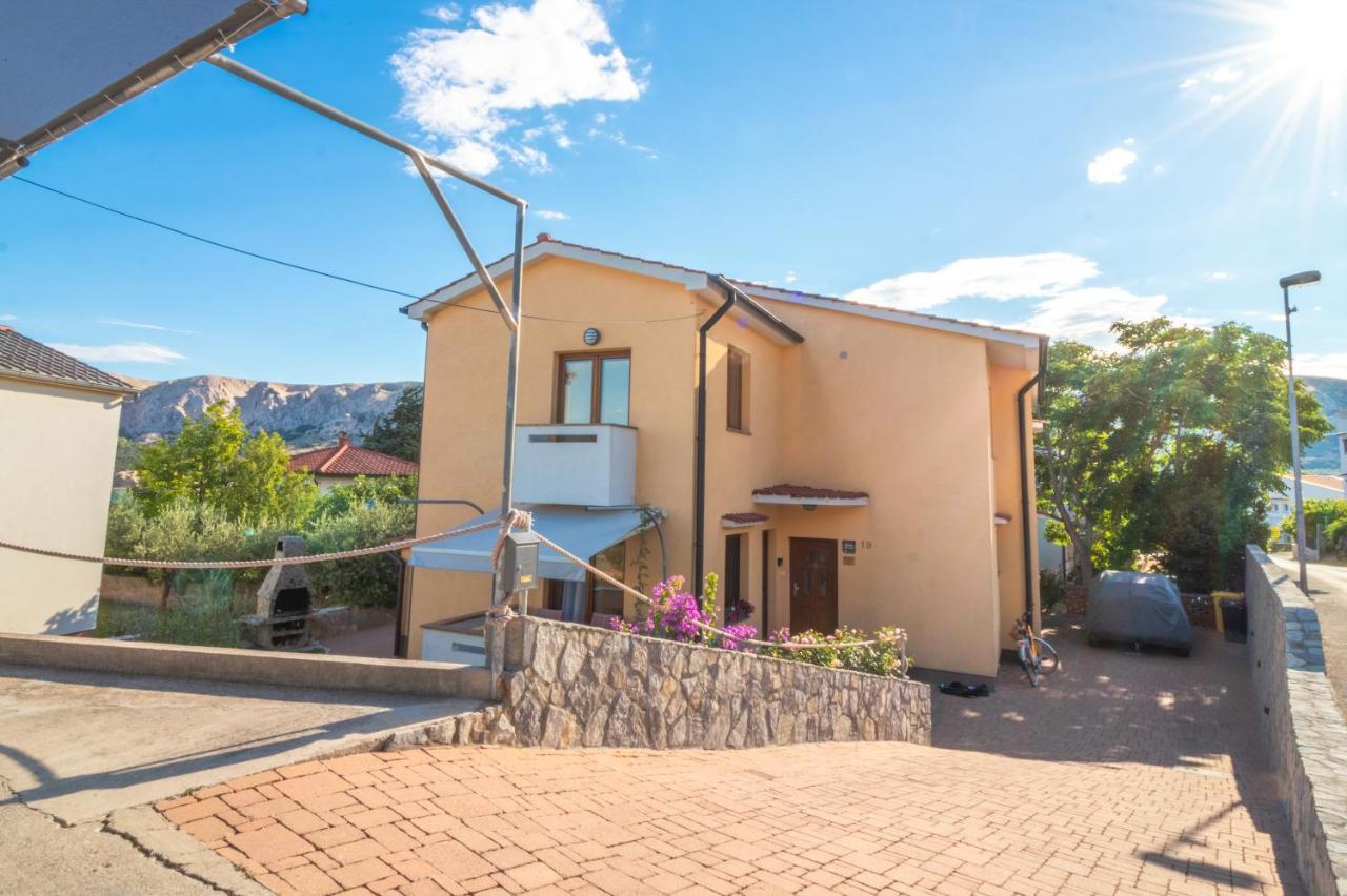 Apartments Dujmovic With Terrace