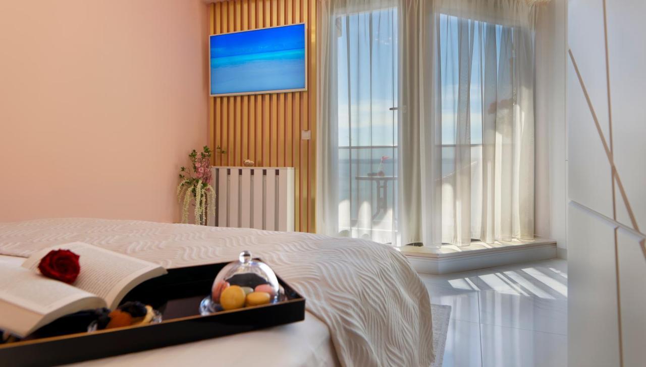 Del Mar Mamaia-vega Studio